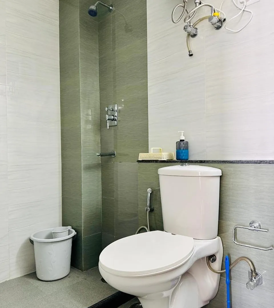 Appartement Individual 1 Bhk Flat In Society Beautiful View à Gurgaon