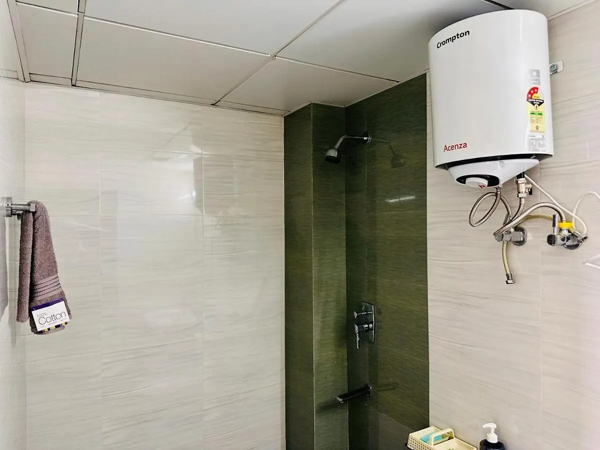 Appartement Individual 1 Bhk Flat In Society Beautiful View à Gurgaon 0*,  Inde