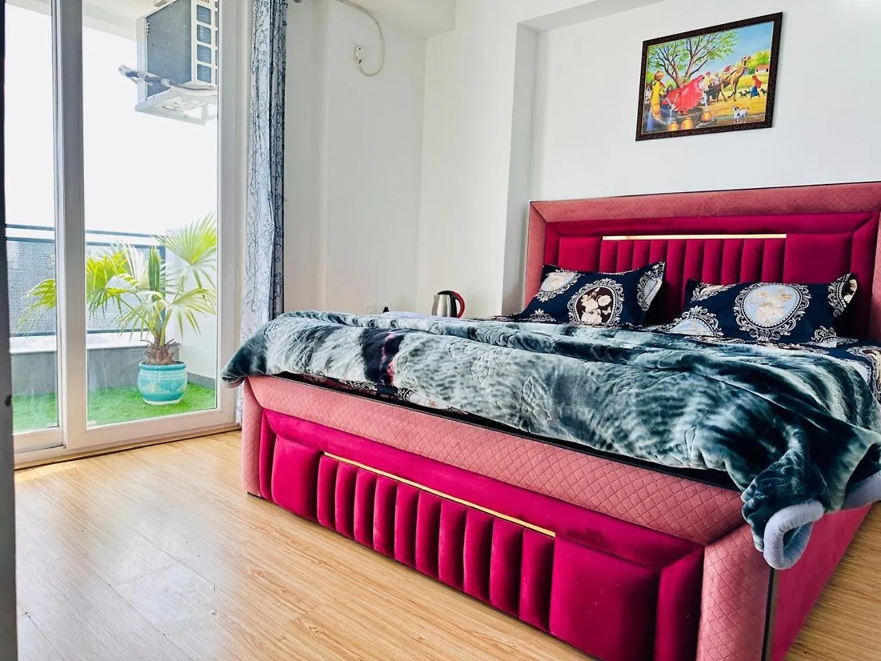 Appartement Individual 1 Bhk Flat In Society Beautiful View à Gurgaon 0*,  Inde