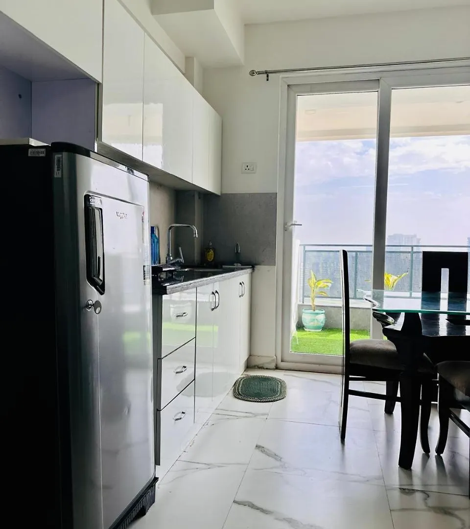 Appartement Individual 1 Bhk Flat In Society Beautiful View à Gurgaon